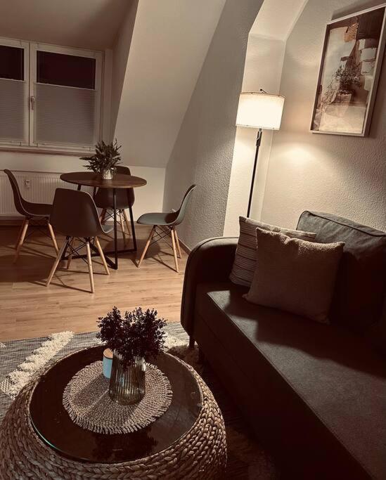 ארפורט Gemuetliche Altstadtwohnung Mit Balkon Smart-Tv מראה חיצוני תמונה